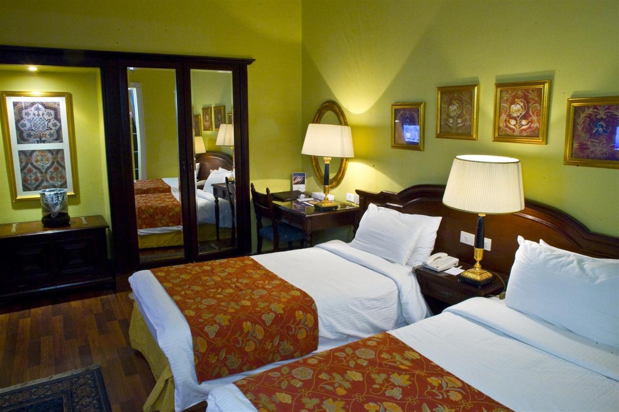 Helnan Auberge Fayoum Bagian luar foto