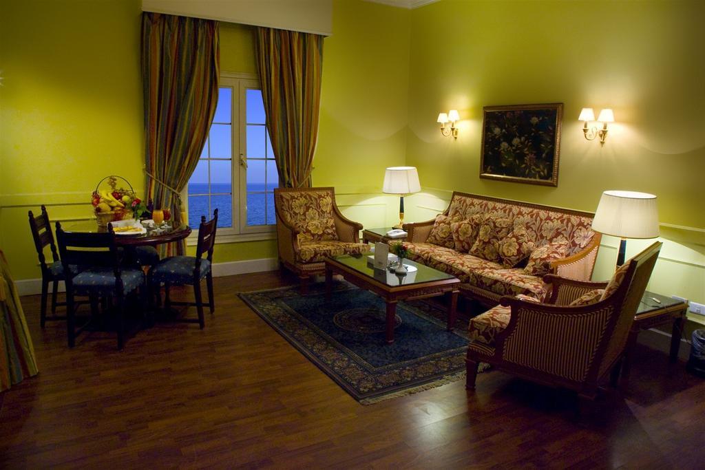 Helnan Auberge Fayoum Bagian luar foto
