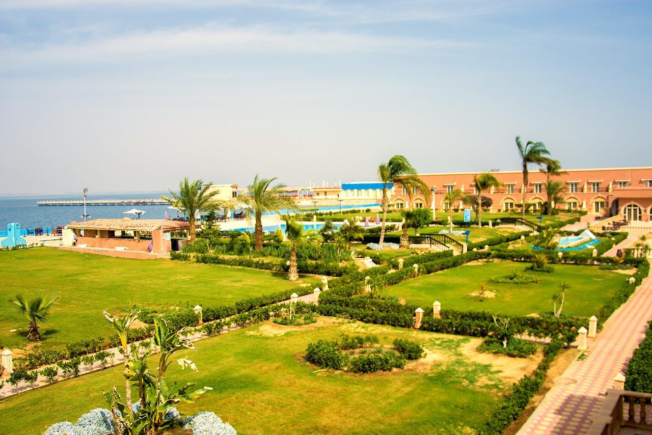 Helnan Auberge Fayoum Bagian luar foto