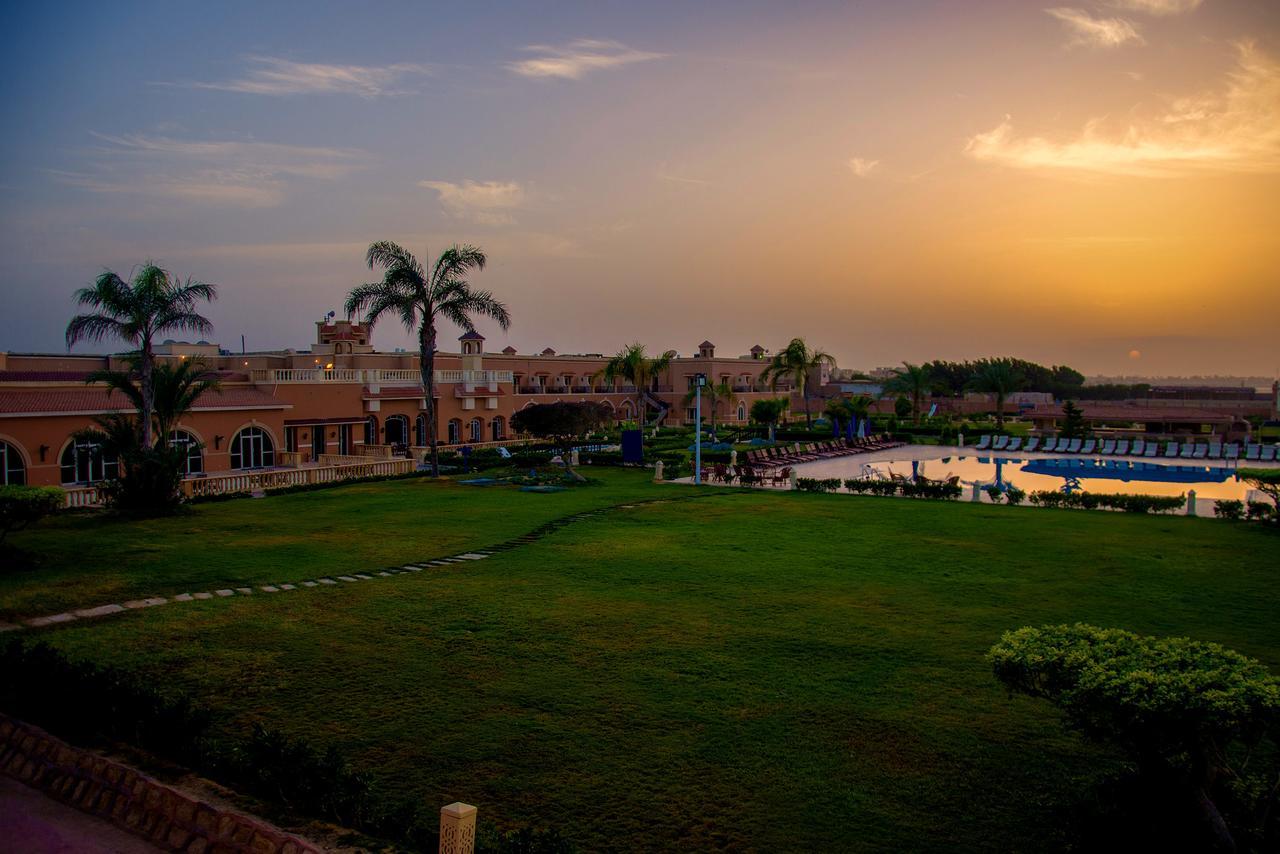Helnan Auberge Fayoum Bagian luar foto