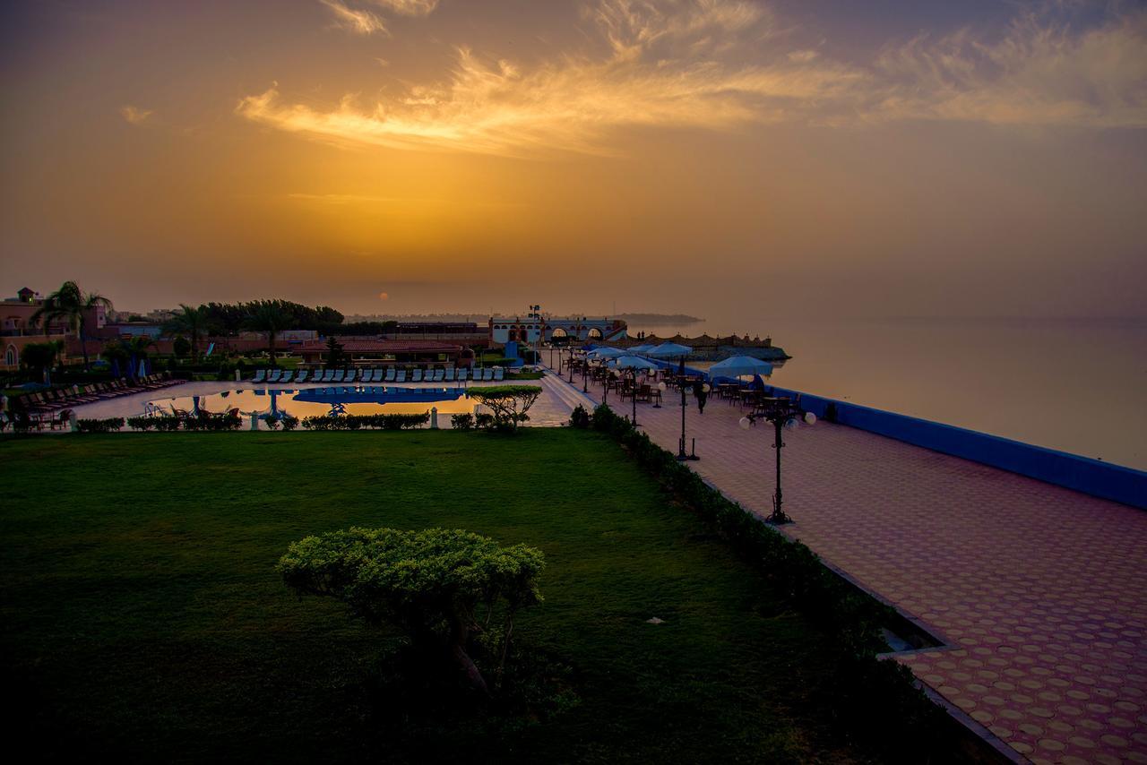 Helnan Auberge Fayoum Bagian luar foto
