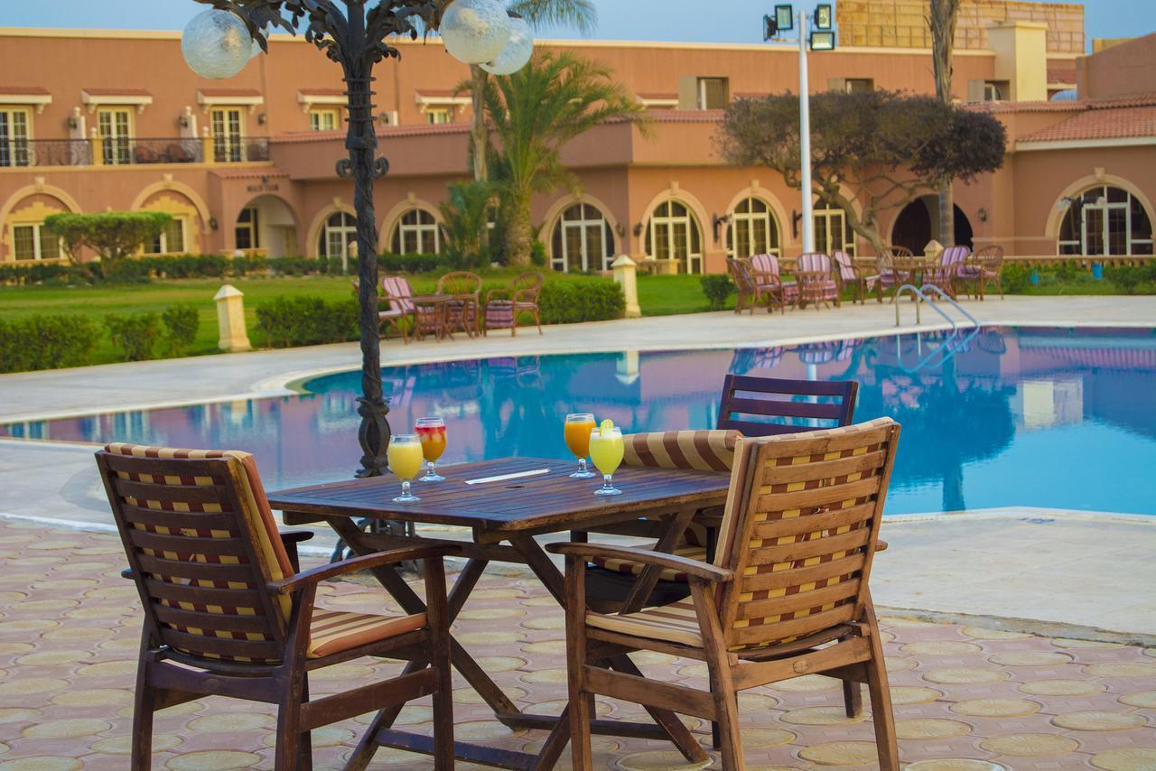 Helnan Auberge Fayoum Bagian luar foto
