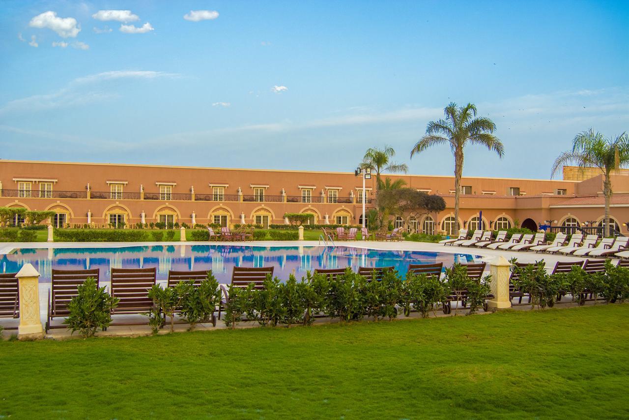 Helnan Auberge Fayoum Bagian luar foto