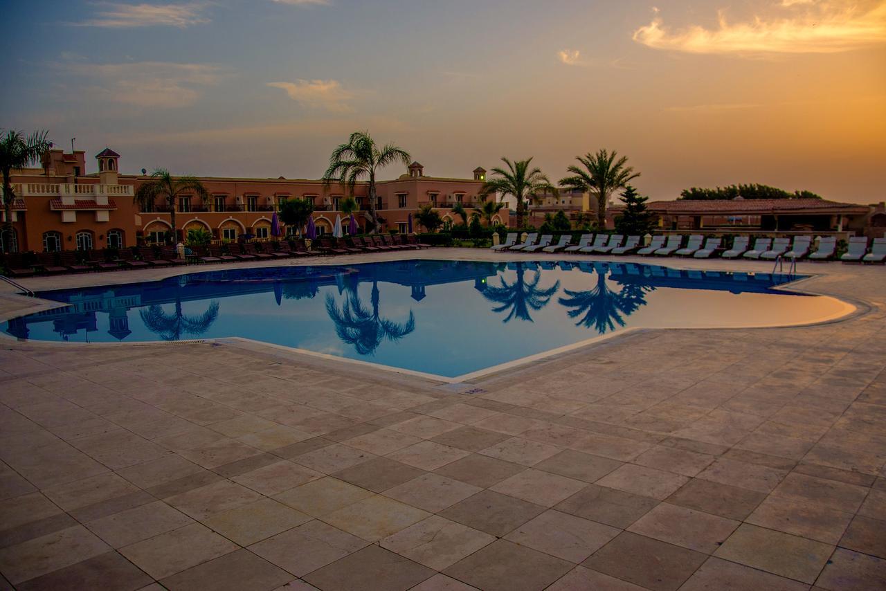 Helnan Auberge Fayoum Bagian luar foto